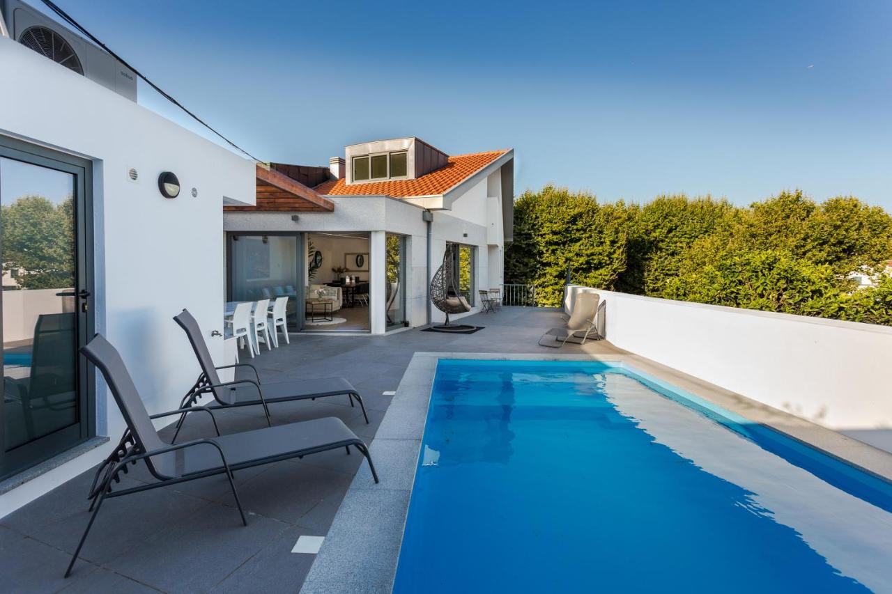 Romantic Pool House