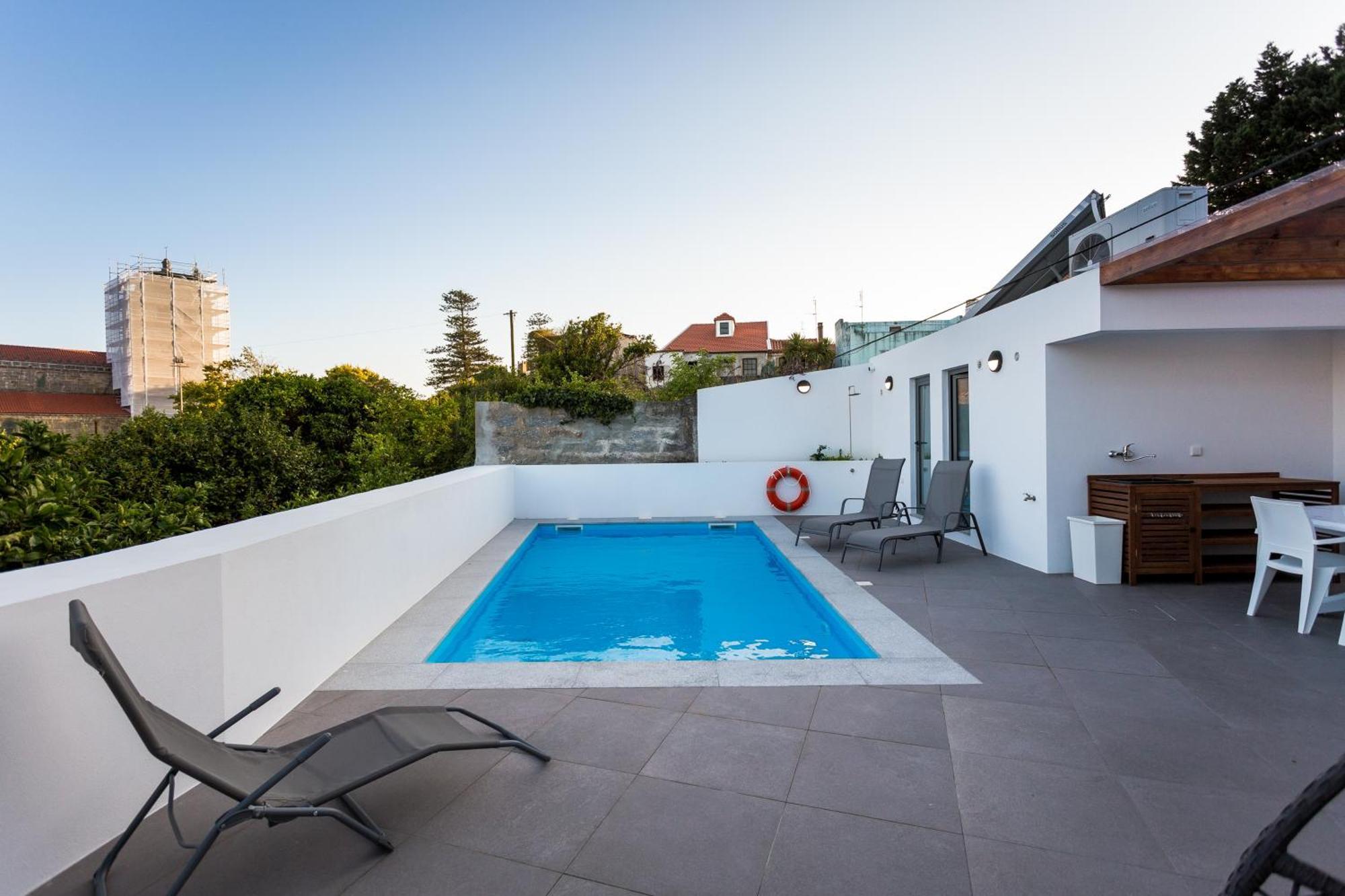 Romantic Pool House Holiday home